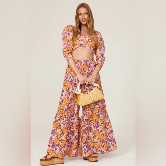 Something Navy Floral Crop - Picture 3 of 3